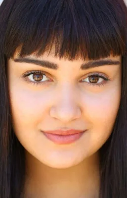 Ариэла Барер