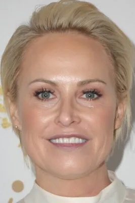 Джози Биссет