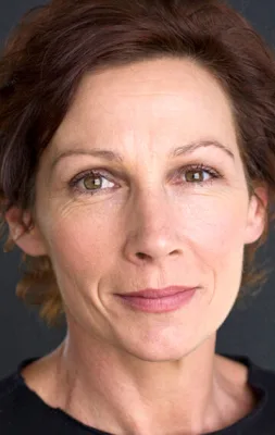 Элисон Брюс