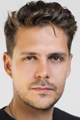 Милош Бикович