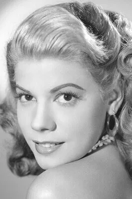 Нинон Севилья