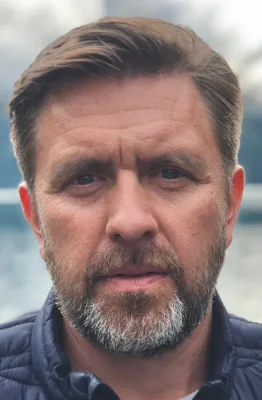 Владислав Николаев